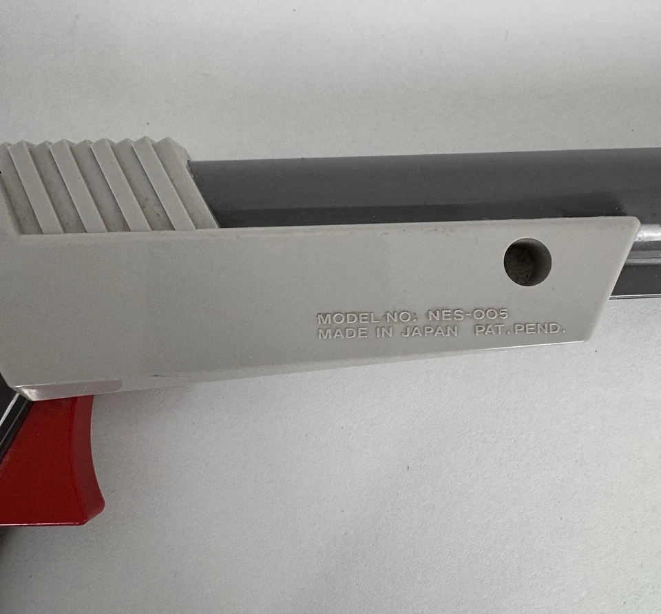 Super Mario Bros Duck Hunt Nintendo NES Game Bundle with Zapper Gun Untested - Image 3 of 4