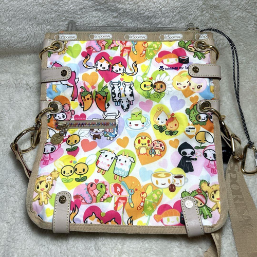 Bolso de hombro LeSportsac Tokidoki, Hawaii edición limitada, con encanto USADO - Imagen 10 de 20