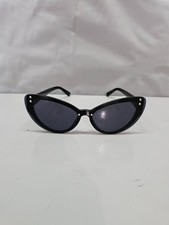 Black Cat Eye Sunglasses Women  s Retro Pointed Frame 70-19 Fashion Shades