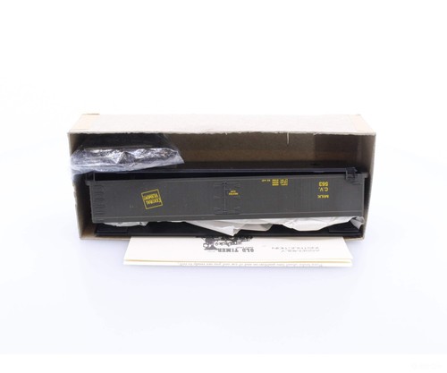 Roundhouse 4910-1 HO 50' Express Reefer Kit Vermont Railway (VTR) 563 | Condition: Used