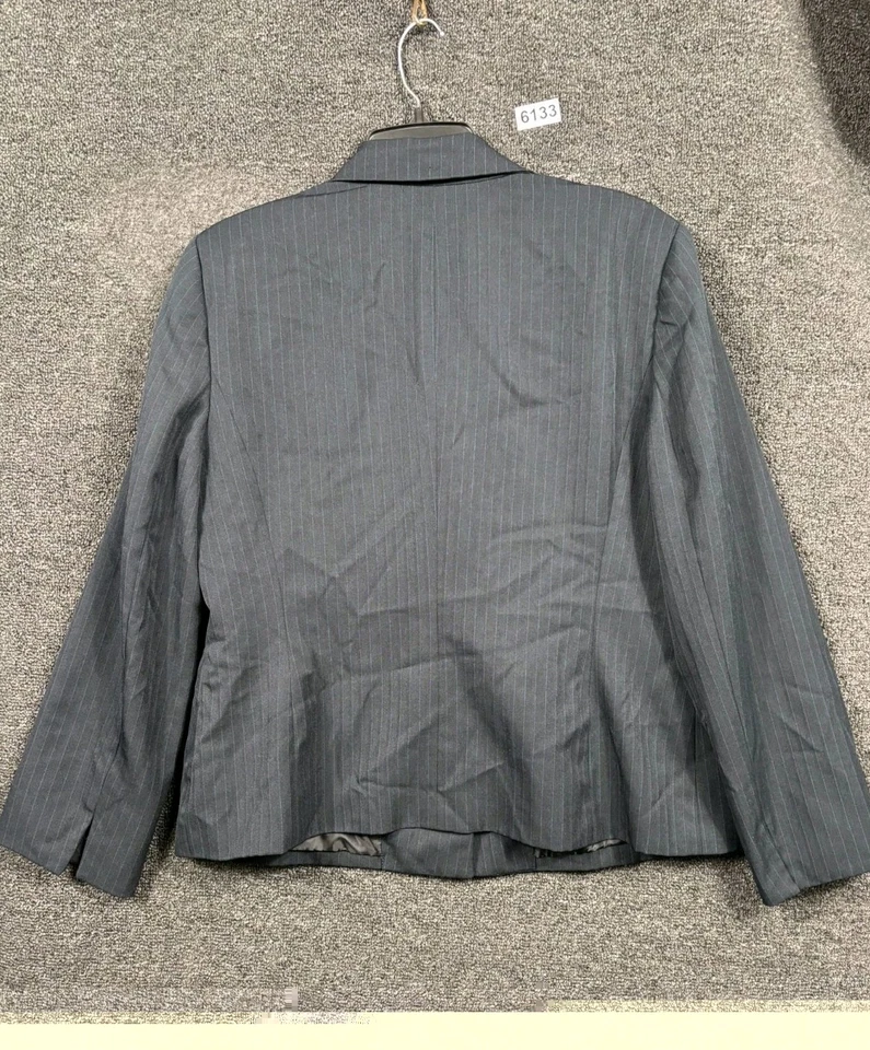 Evan Picone Blazer Jacket Womens Size 16P Gray Pinstripe 2 Buttons Lined Casual - Image 2 of 4