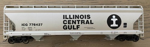 Tolva cubierta de flujo central Accurail ACF 55' Illinois Central Gulf #776427 | Zustand: Used