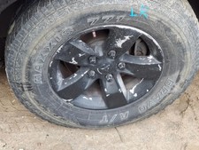 2014 Dodge 1500 17x7 Wheel Painted Black Peeling 5 Lug 560-02448a 2014 Dodge 1500 17x7 Wheel Painted Black Peeling 5 Lug 560-02448a