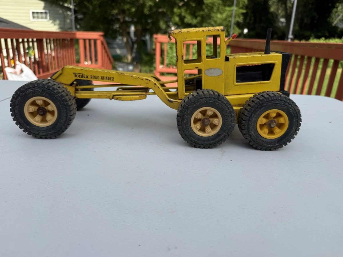 Preços baixos em Motoniveladora Tonka Amarelo Antigo Fabricação de