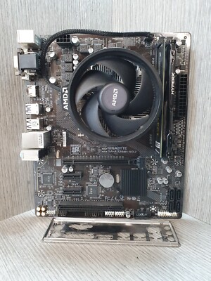 AMD Ryzen 3-2200G 16GB DDR4 GA-A320M-HD2 Combo Grade B EB1009  UK