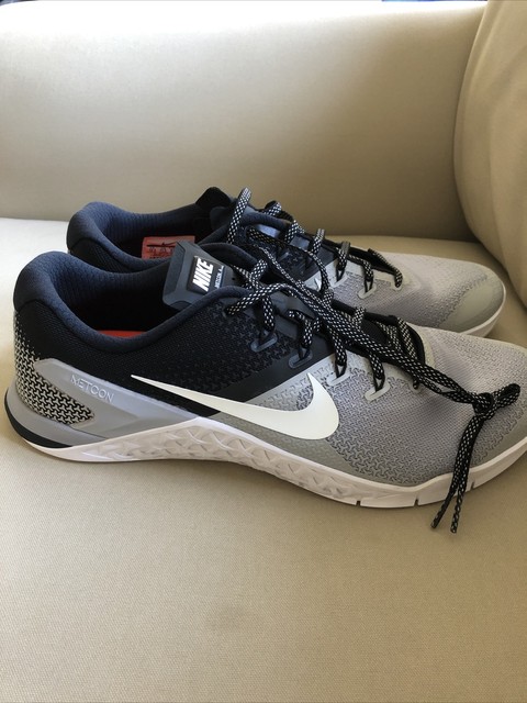 nike metcon 4 grey