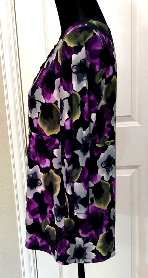 I.N. Studio Women's Black Floral 3/4 Sleeve VNeck Empire Waist Top