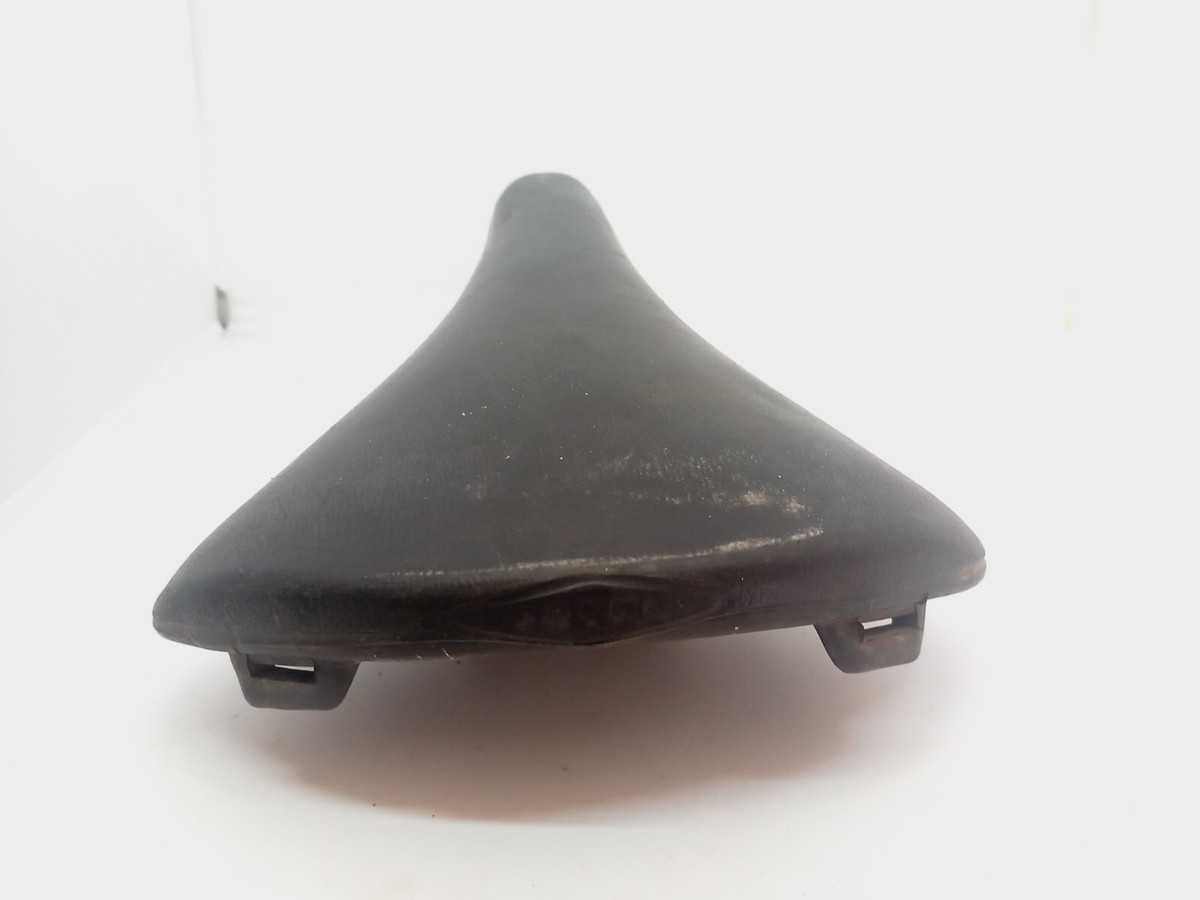 Selle Peugeot velo ancien avec tige - Vélos