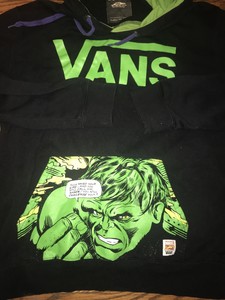 sudadera vans marvel