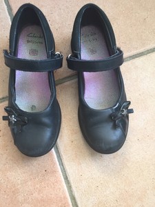 Clarks Gloforms Girls School Shoes Size 13 1 2 E Fit Black Ebay