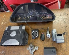 00-03 W210 E320 Wagon Ignition Glove door Lockset Key Cluster Complete 141K