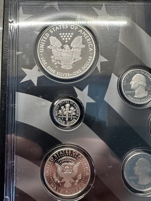 2013 Limited Edition Silver Proof Set. Super nice toning details