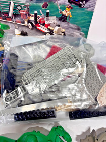 Lego 5975 Dino Island Adventurers T-Rex Transport, 100% Complete w/Instructions