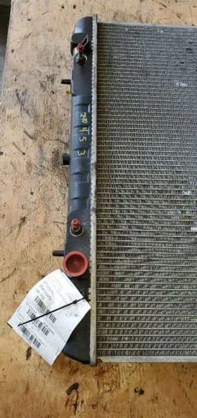 Radiator 4 Cylinder Fits 00-04 FRONTIER 1064739 — 第 3/4 张图片