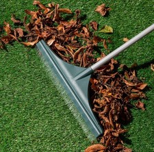 Jardin Artificial Grass Lawn Rake- Brush Head: 45.5cm Handle: 68-120cm