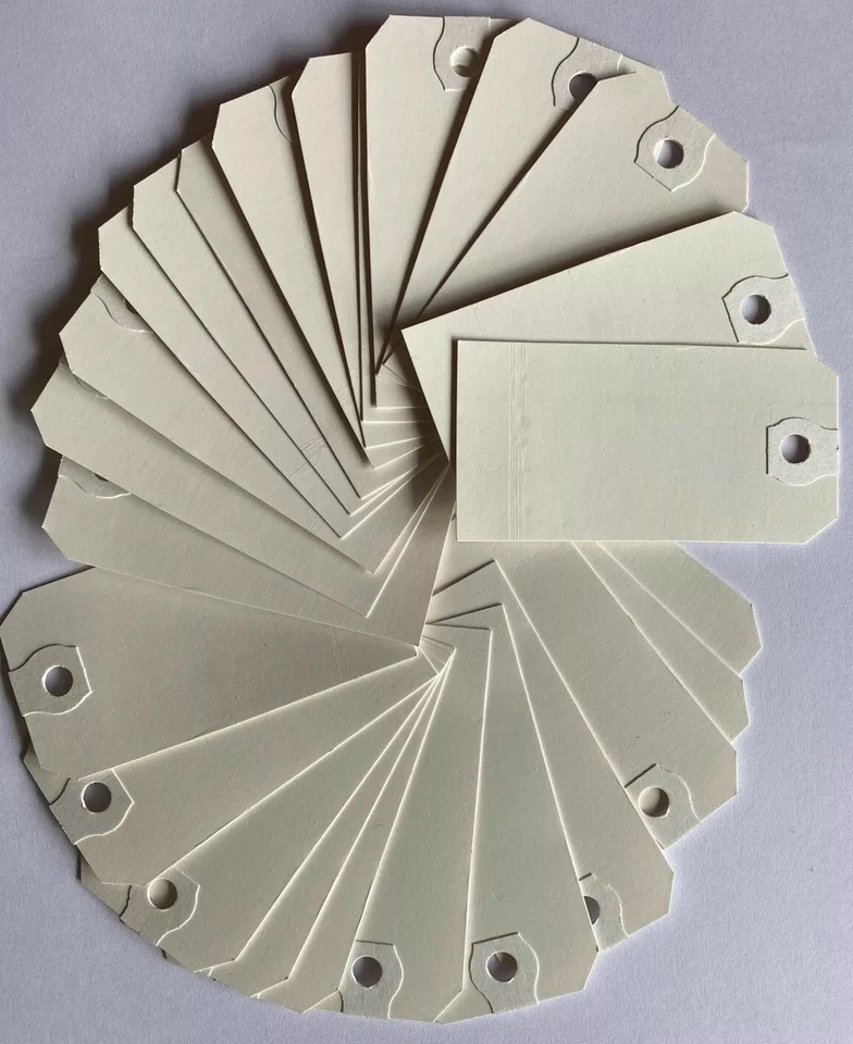 ETIQUETA PEQUEÑA BLANCA CON refuerzo (25 piezas) Paper Co.•Etiquetas•Diario•Etiqueta de regalo•Regalos• Foto 4 de 4