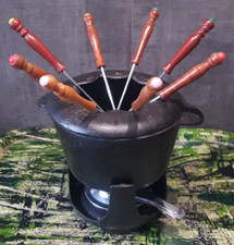 GUSSEISEN SERVICE schwarz