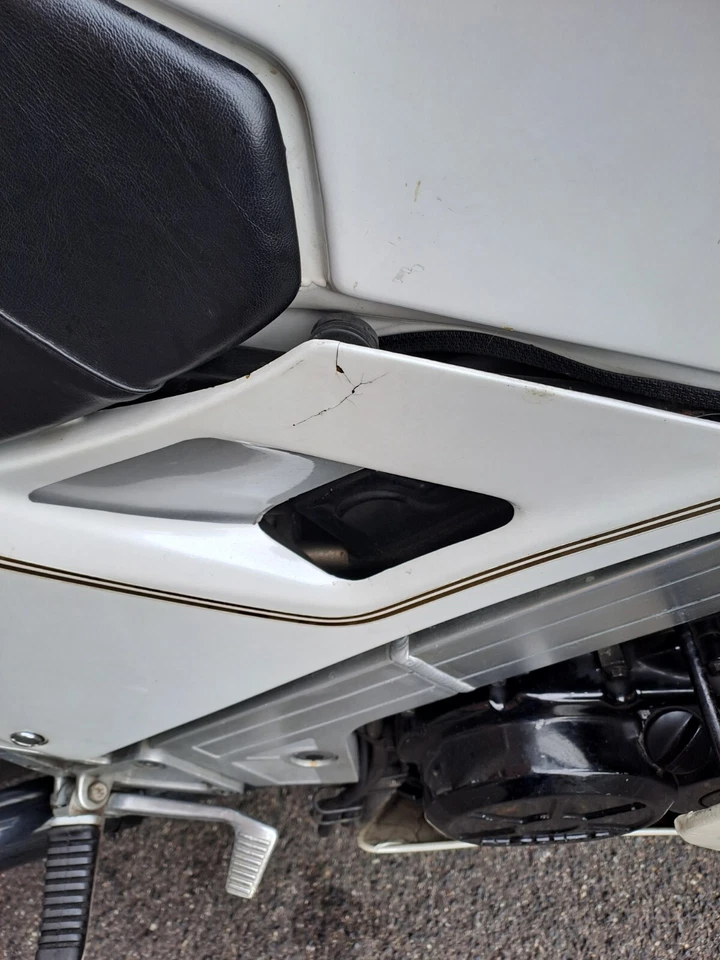 Honda VFR 750 F RC 24 - Bild 4 von 4