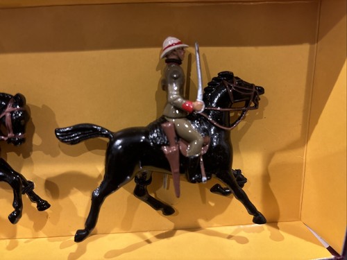 Britains Petite Ltd 1993 The Queen's Own Corps of Guides Cavalry #8835 - Picture 4 of 14