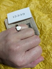 gucci silver heart ring. 7 Cm Circumference. Great Condition
