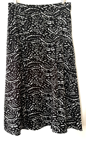 Jacqui E Black and White Flared Skirt Size 10 Stitched Pleats and Lined