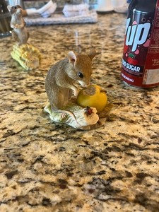 Natures Heritage HSC Hand Painted Staffordshire England Mouse apple 1987