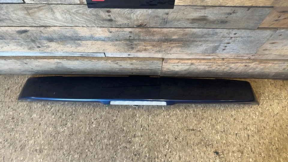 SUZUKI GRAND VITARA XL-7 PNT 2001-2006 ALERÓN PORTÓN TRASERO AZUL CON TERCERA LUZ DE FRENO Foto 2 de 4