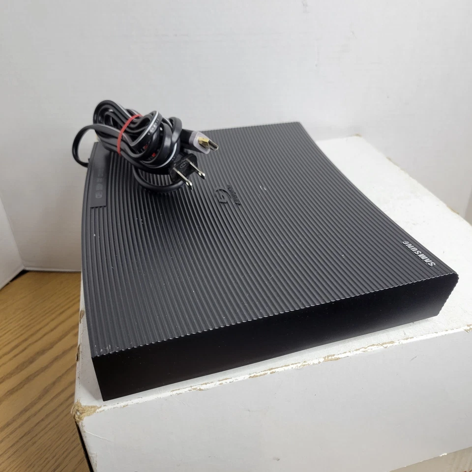 SAMSUNG BD-JM57C Paquete Reproductor Blu-ray con Control Remoto y Cable HDMI Foto 3 de 4