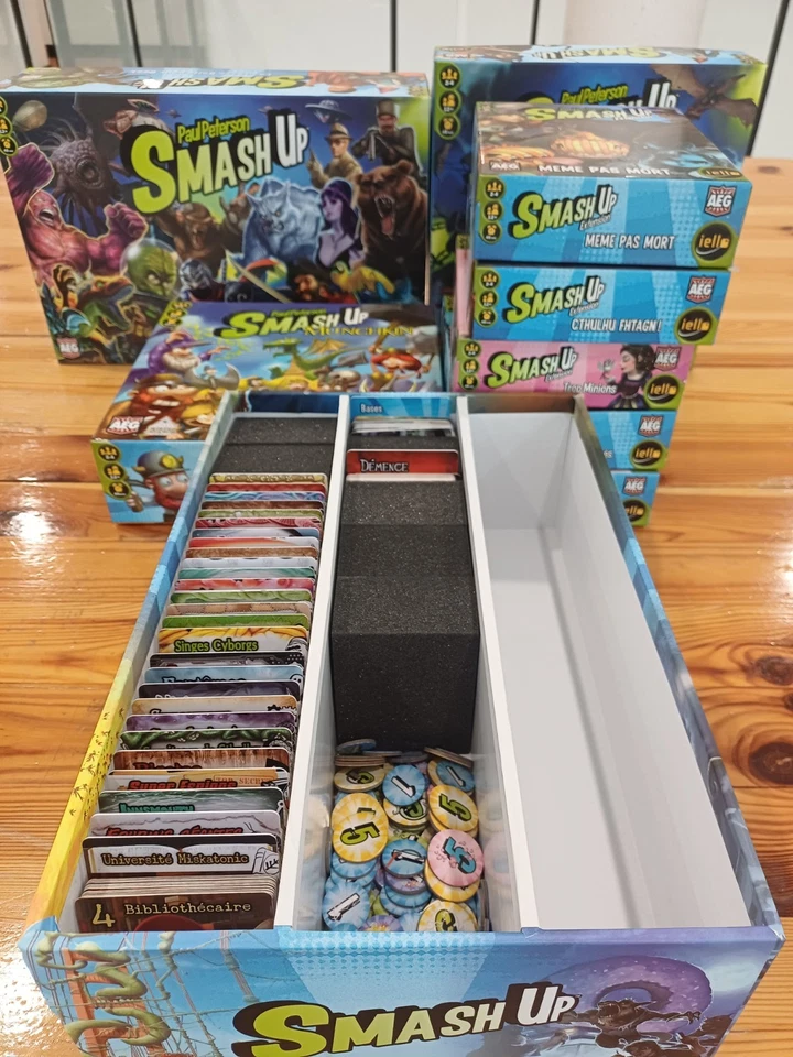 Smash Up FR Iello + Grosse Boîte Pour Geeks + Smash Up MUNCHKIN + 5 Extensions - Photo 2/4