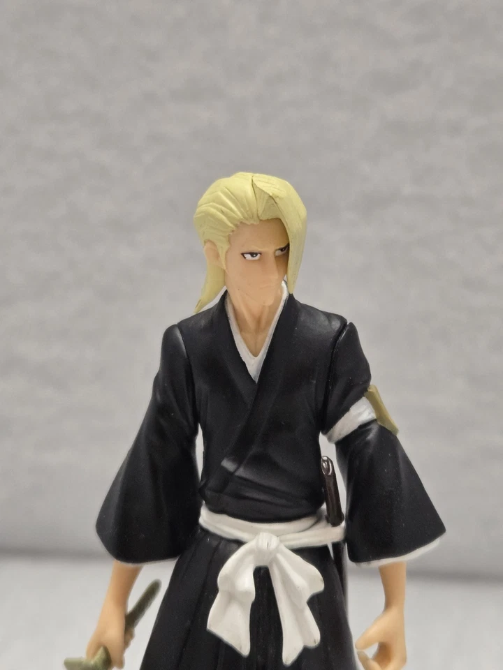 Figura de acción Bleach Character Trading Kira Izuru Bandai Vintage 2006 5" Foto 2 de 4
