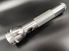 Mag-Lite Silver Maglite 2-D Cell Flashlight Silver 10" SN D2027611587