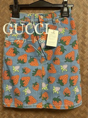 GUCCI Strawberry Pattern Denim Mini Short Skirt Womens Size 36