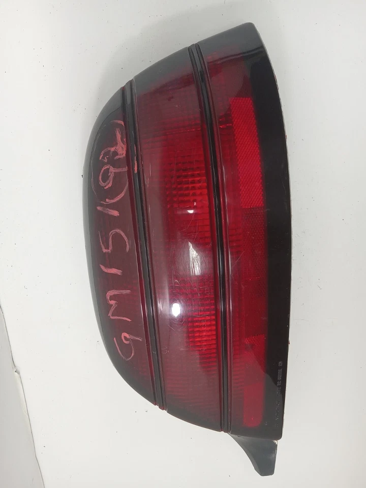 Luz trasera derecha Pontiac Grand Am 1992-1995 OEM, 166-01462BR Foto 3 de 4