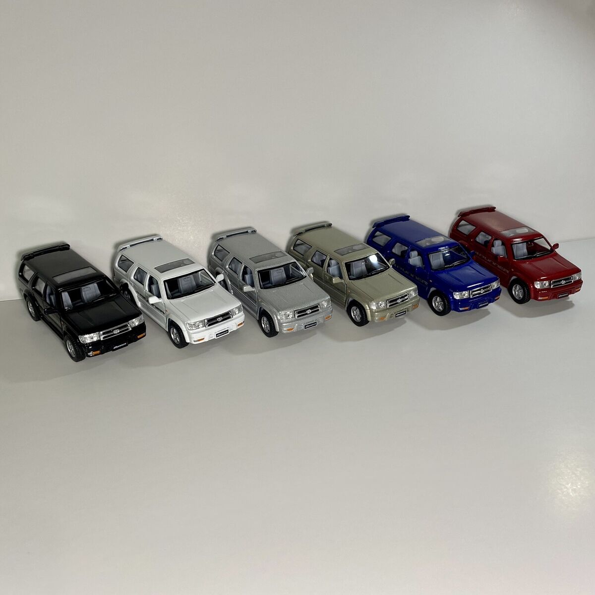 Kinsmart Toyota 4Runner Limited 1:36 Diecast SUV Lot 6 Color Kinsmart Toyota 4Runner Limited 1:36 Diecast SUV Lot 6 Color