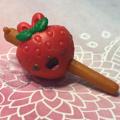 Num Noms Series 1 Snackables Dippers Bernice Berry with Skewer  FREE SHIP $25