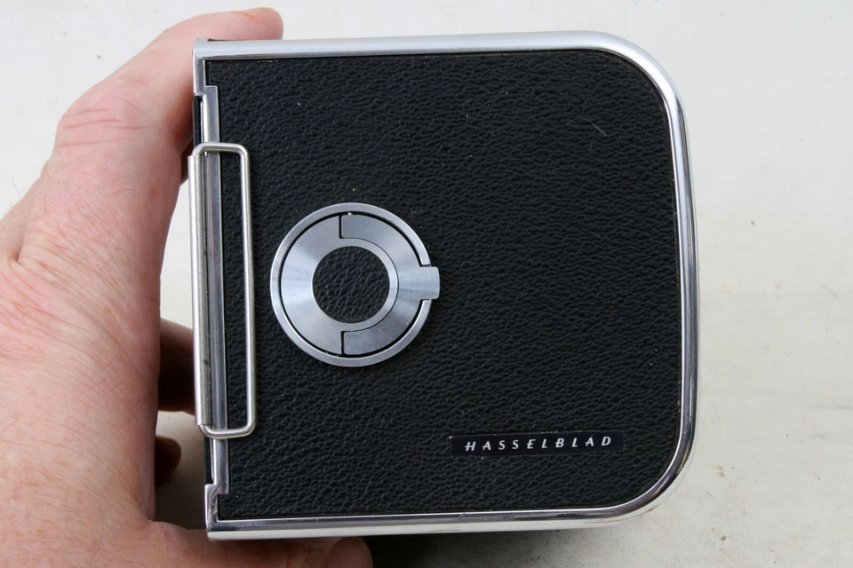 USER Hasselblad Roll Film Back Magazine A70 70mm Chrome - Image 4 of 4