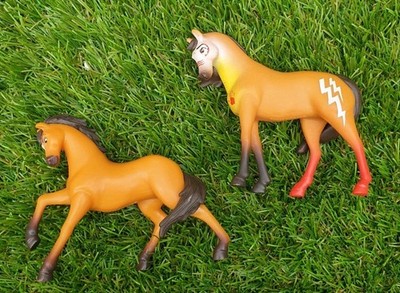 Dreamworks Spirit Riding Free Wave 2 bemalt & unbemalt Pony Pferd Kriegsbemalung