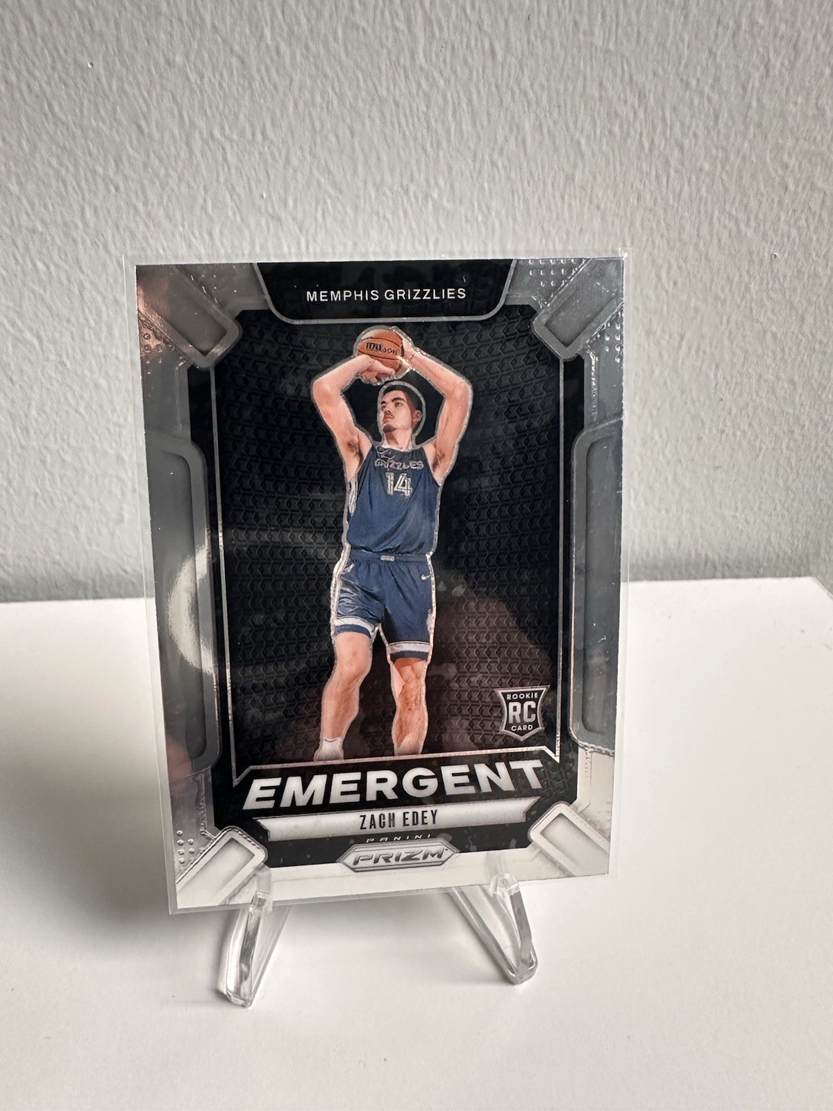 Zach Edey Rookie Card Emergent 2024-25 Panini Prizm #16