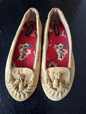 Amy Winehouse Fred Perry Suede Leather Flat  Pumps, mustard, size 4