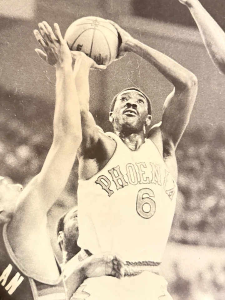 Vintage 1970s Phoenix Suns Walter Davis Poster #6 NBA Basketball 22x17 B&W - Image 2 of 4
