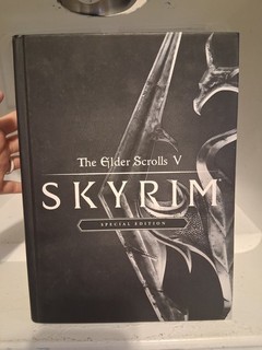 THE ELDER SCROLLS V SKYRIM SPECIAL EDITION GUIDE BOOK