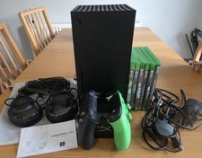Xbox Series X 1TB bundle - JbL Quantum 910x Headset - Hyper X Dual Charger