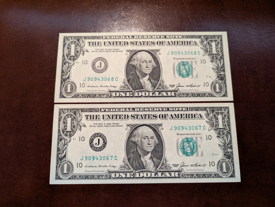 2 1985 $1 US One Dollar Bills Federal Reserve Note Consecutive Serial Numbers - Image 2 of 4