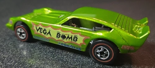 1969 Hot Wheels Redline VEGA BOMB GREEN Enamel Diecast Funny Car RESTORED