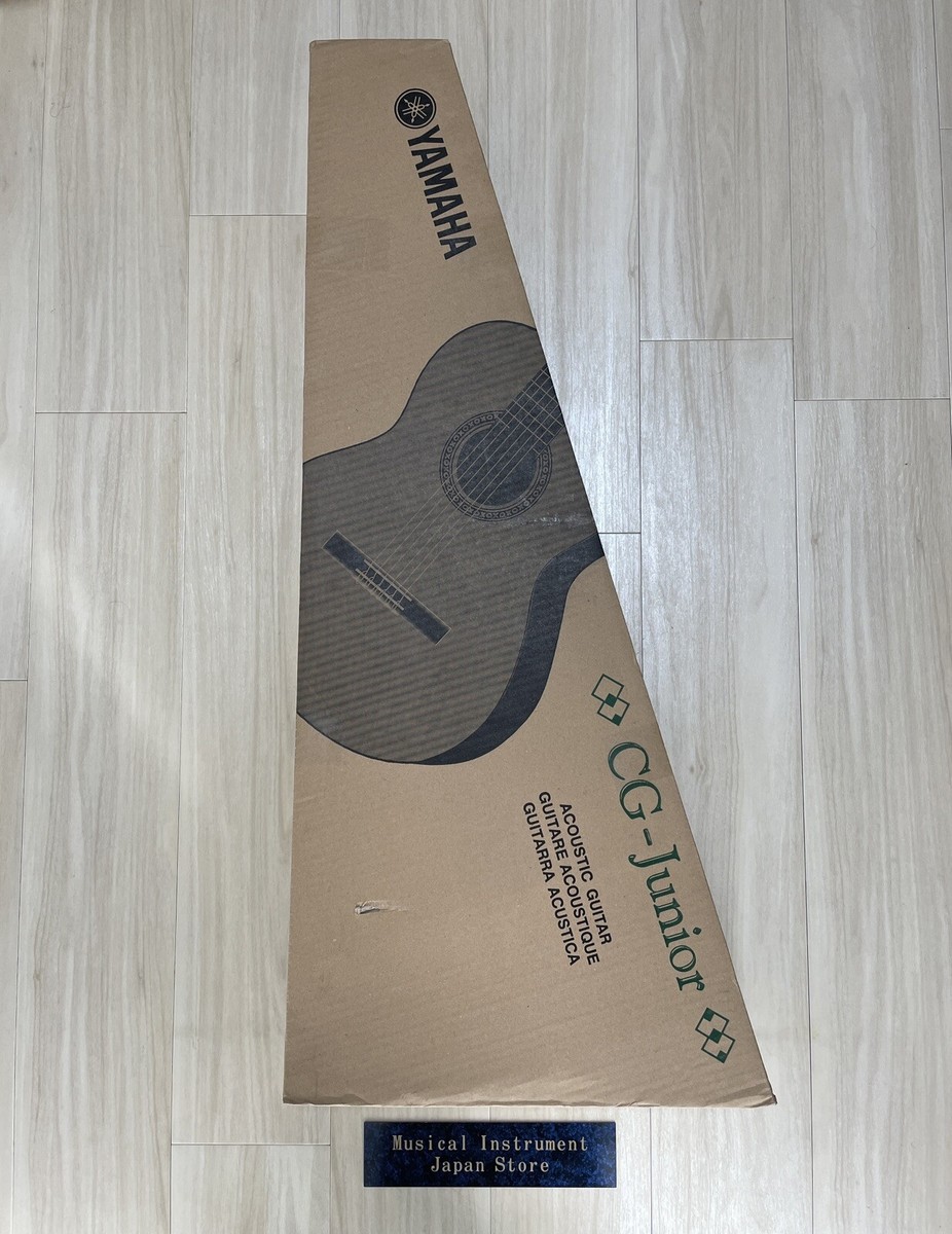 Yamaha CS40J Short Scale Mini Classic Guitar Jr Series Compact