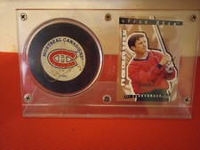 hockey signed puck and card Guy Carbonneau 