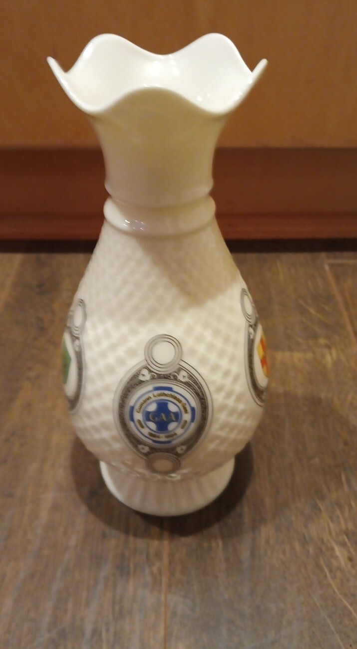 Vintage Belleek Ireland Fine Irish Porcelain Coat of Arms Family Crest