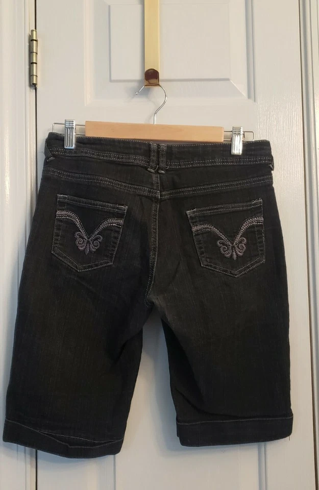 Pantalones Cortos de Jeans QQMY Para Mujer Talla 3/4 Denim Jean Bermudas Oscuras Sólidas Foto 3 de 4