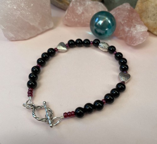 Protection Bracelet. Black Onyx Gemstones. Heart Charms. Toggle Clasp 7.25 inch. - Picture 11 of 13