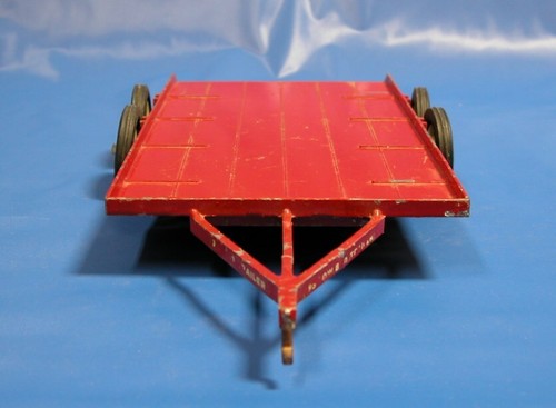 Vintage ERTL Low Bed International Flatbed Trailer 1/16 Scale Red w/ white tires - Picture 3 of 11